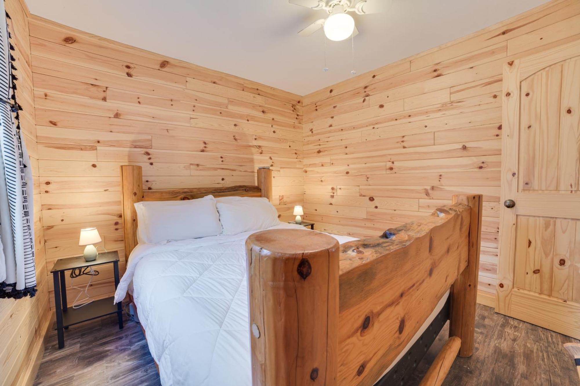 Scenic Evans Hideaway Steps To Lake Huron! Oscoda 외부 사진